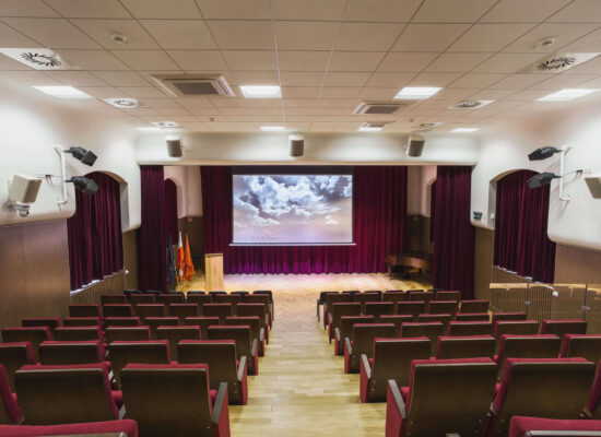 Sala wielofunkcyjna w Noworudzkiej Agencji Rozwoju Regionalnego, zdjęcie 1