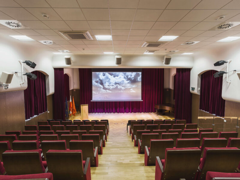 Sala wielofunkcyjna w Noworudzkiej Agencji Rozwoju Regionalnego, zdjęcie 1