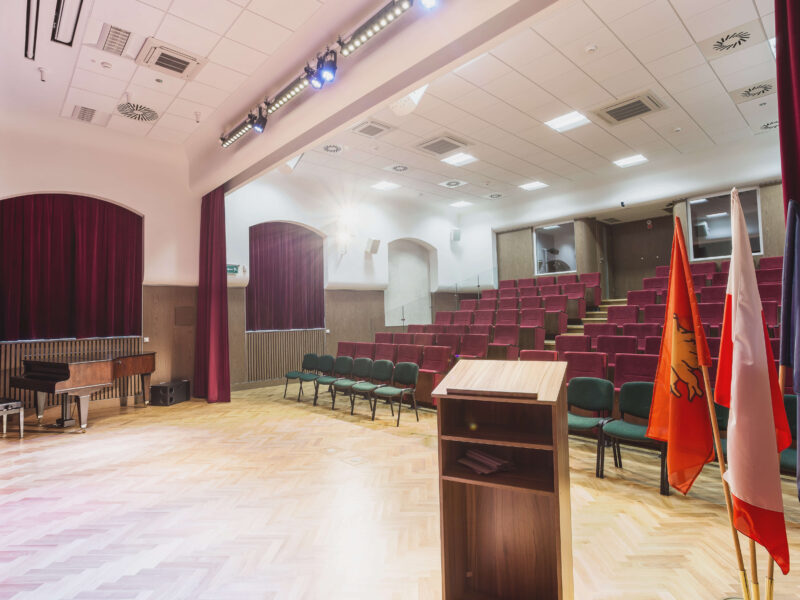 Sala wielofunkcyjna w Noworudzkiej Agencji Rozwoju Regionalnego, zdjęcie 6
