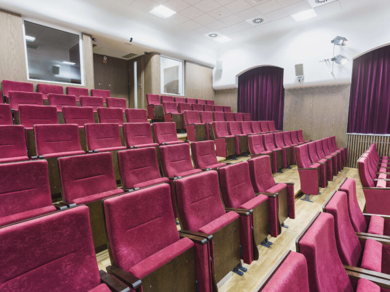 Sala wielofunkcyjna w Noworudzkiej Agencji Rozwoju Regionalnego, zdjęcie 4