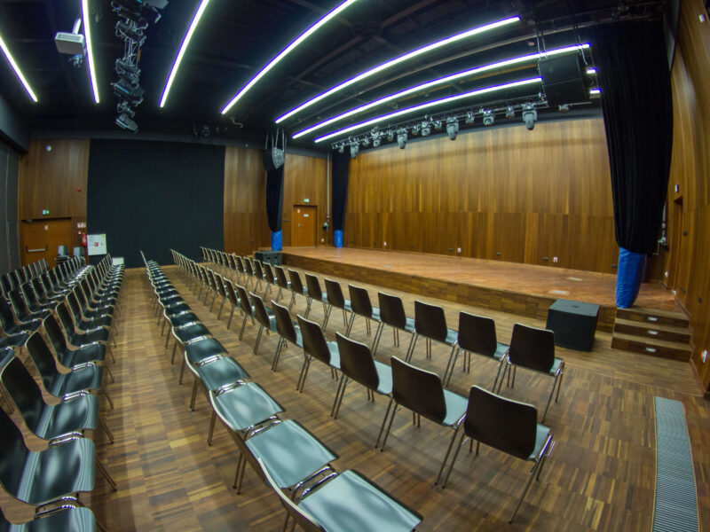 Sala widowiskowo-koncertowa w Koziegłowach, realizacja AplusV, zdjęcie 6