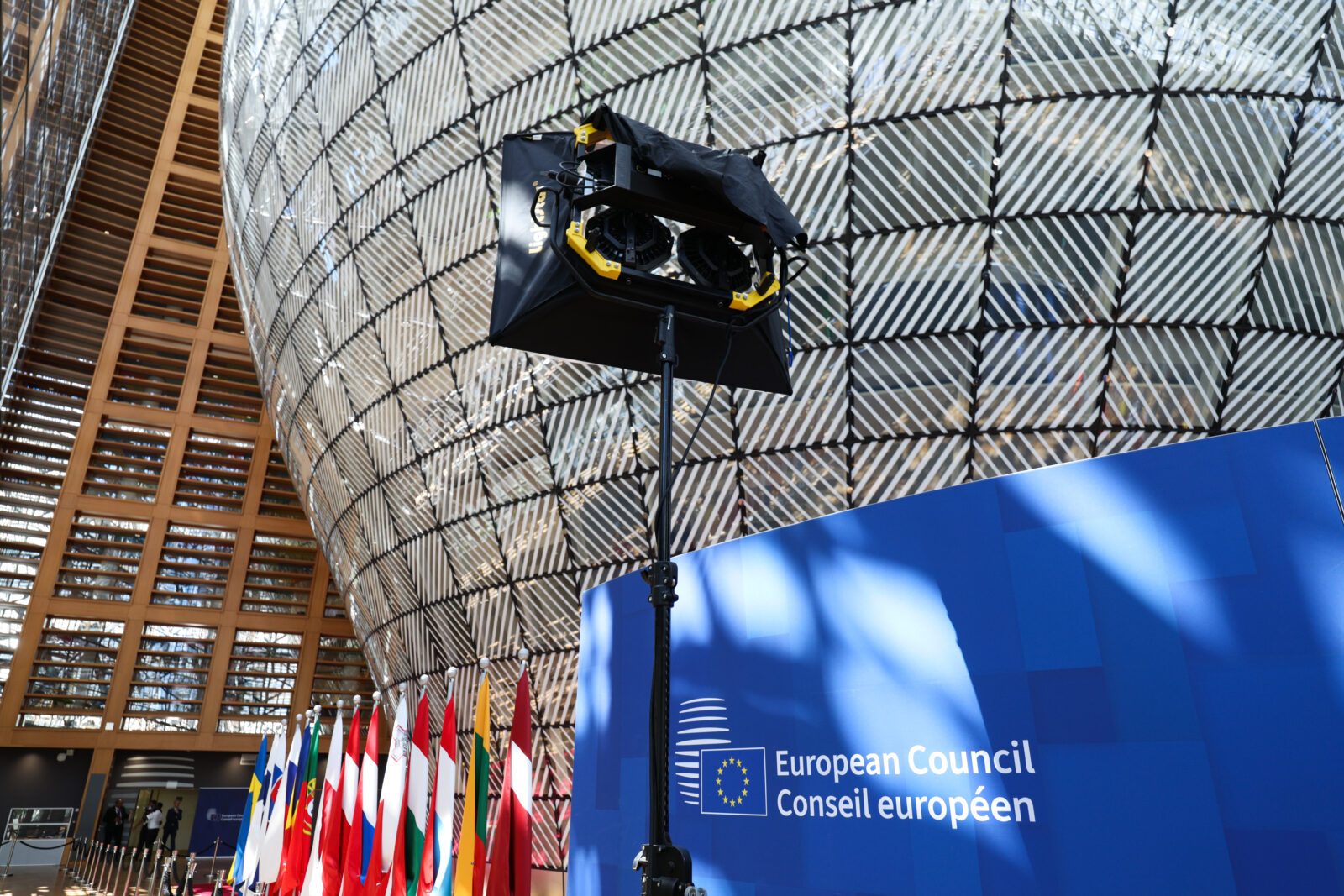 Sukces modernizacji sali konferencyjnej Rady Europejskiej w budynku Europa w Brukseli